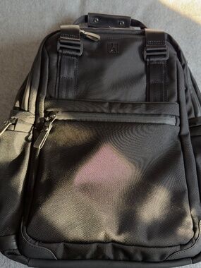 Travelpro Altitude 30L Backpack | Black | Previous Generation | Great Conditi